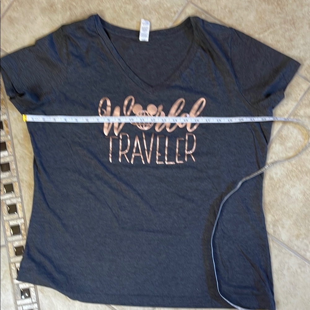 Disney EPCOT World Traveler Short Sleeve Tee XXL - Picture 4 of 9
